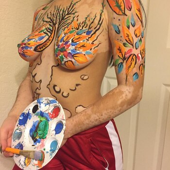 Ashley suma cada vez seguidores