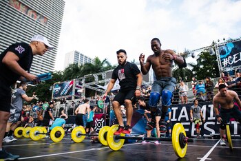 Los atletas se miden en