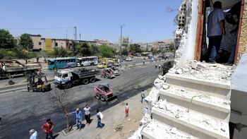 Tres coches bomba estallaron casi