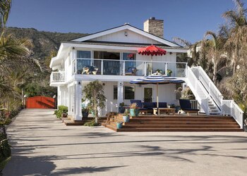 La entrada principal del nuevo