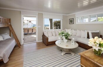 Las habitaciones tienen modernas literas