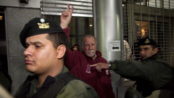 Omar Plaini, en la puerta