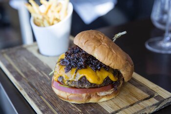 Esta hamburguesa de solomillo identifica a la