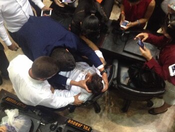 Cinco diputados resultaron heridos