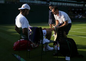 Feliciano Lopez fue atendido por