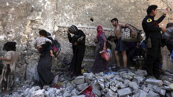 Miles de civiles debieron abandonar