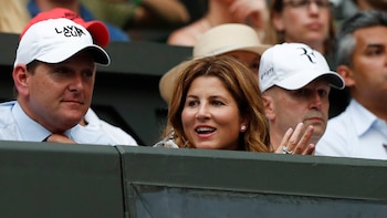 Mirka acompaña a su esposo
