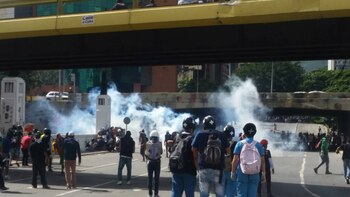 Se cumplen 100 días del inicio de las protestas en Venezuela (@ChristianJohan)