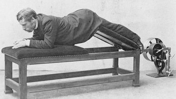 Creó cien máquinas que buscaban