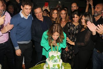 Flavia Palmiero celebró su cumpleaños en Negroni Recova con familiares y amigos