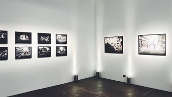 Las 30 fotografías se exhiben