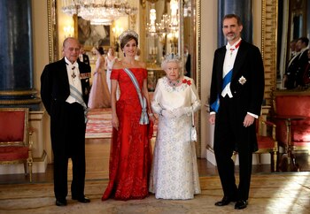 Reina Letizia deslumbró en su