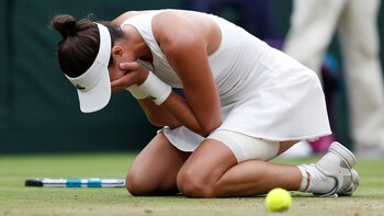 Garbiñe Muguruza lloró de rodillas