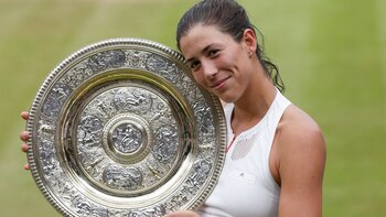 La hispano-venezolana Garbiñe Muguruza celebra con
