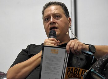 Juan Pablo Escobar Henao mientras