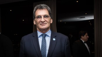 Claudio Avruj (Martín Rosenzveig)