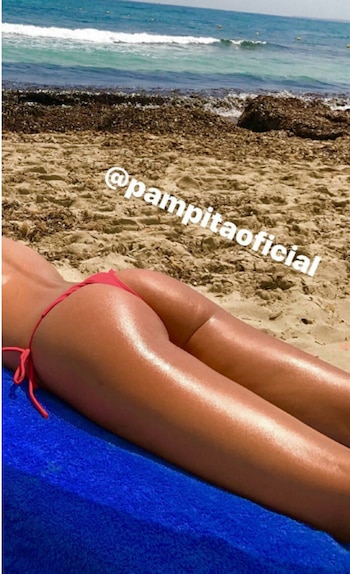 Pampita levantó la temperatura en