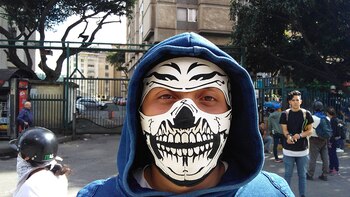 Las máscaras son habituales entre