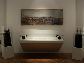 Una torá en el Museo