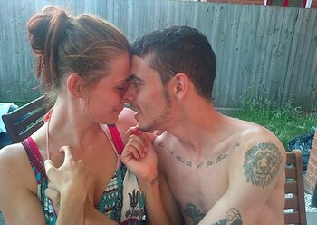 Katie Widdowson y su novio