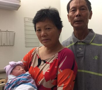 Los padres del oficial Wenjian