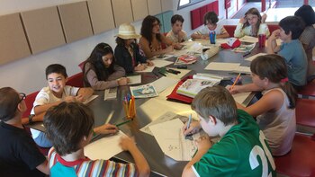 Los chicos en el taller