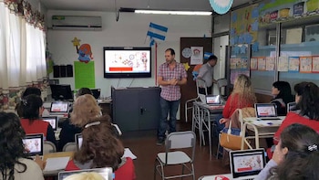 Alumnos reciben la capacitación de