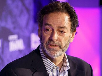 Joel Benenson, estratega en la