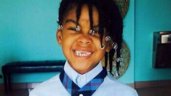 Ki’ari Pope bebió de una