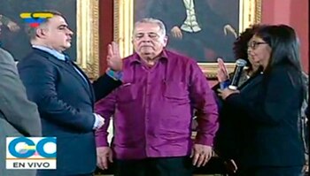 Tarek William Saab tomó juramento