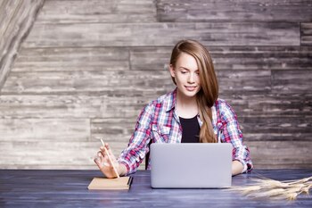 Capacitarse constantemente tomando cursos es