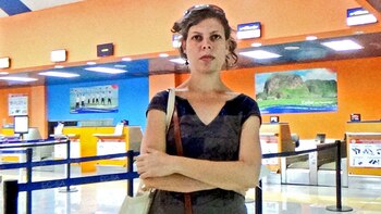 Lía Villares en el aeropuerto