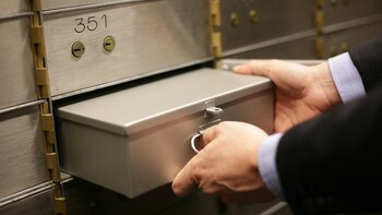 Cada vez más argentinos deciden resguardar su patrimonio con el alquiler de cajas de seguridad.