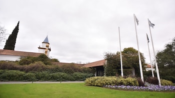 La ceremonia y la misa se realizaron en el Cementerio Memorial de Pilar, en la provincia de Buenos Aires.