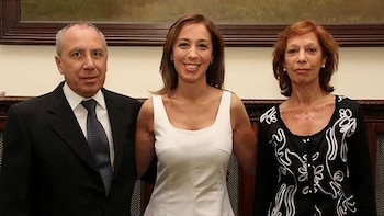 María Eugenia Vidal junto a