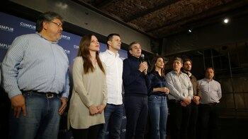 Randazzo junto a sus candidatos