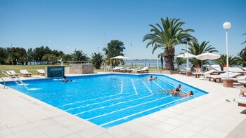 Termas de Río Hondo, Santiago