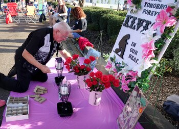 Roger Engelby viajó desde Missouri para