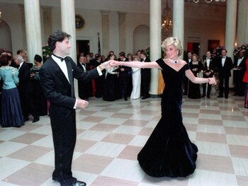 La princesa Diana bailó con