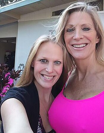 Jennifer y Anne Dodge