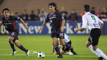 Leonel Alvarez (ALLSPORT)