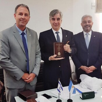 De izquierda a derecha: Daniel