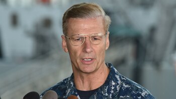 El vicealmirante Joseph Aucoin (AFP)