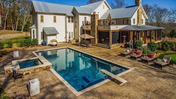 Posee un concepto de granja