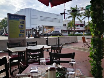Restaurante en Española Way, Miami