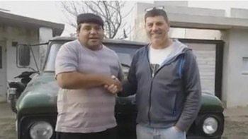 José Luis Arregui junto a