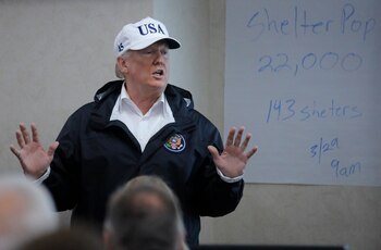 Donald Trump durante su visita