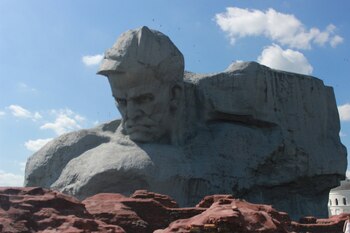 Monumento central en la fortaleza
