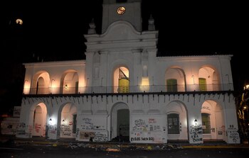 La fachada completa del Cabildo,