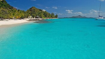 Playas soleadas y de aguas